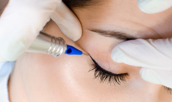 Maquillage permanent des yeux